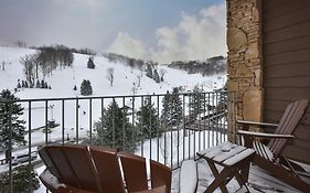 Slopeside Hotel By Seven Springs Resort